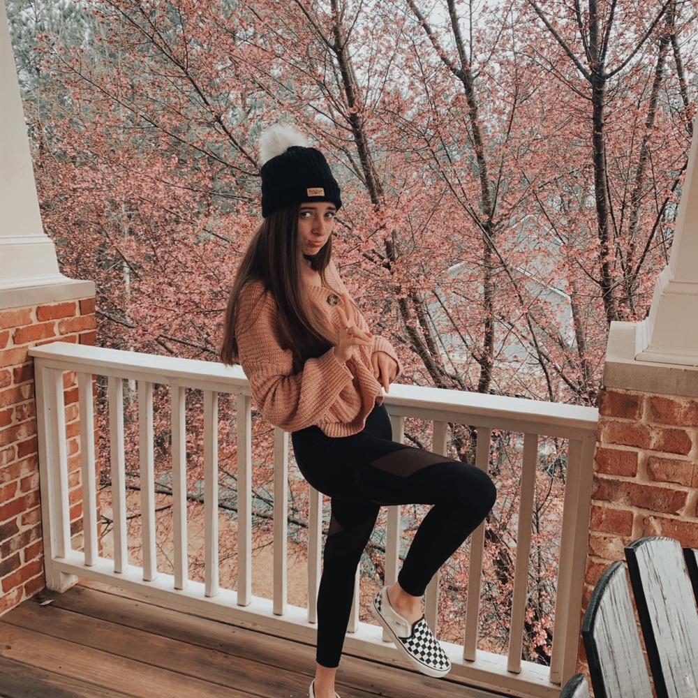 super cute light weight sweater